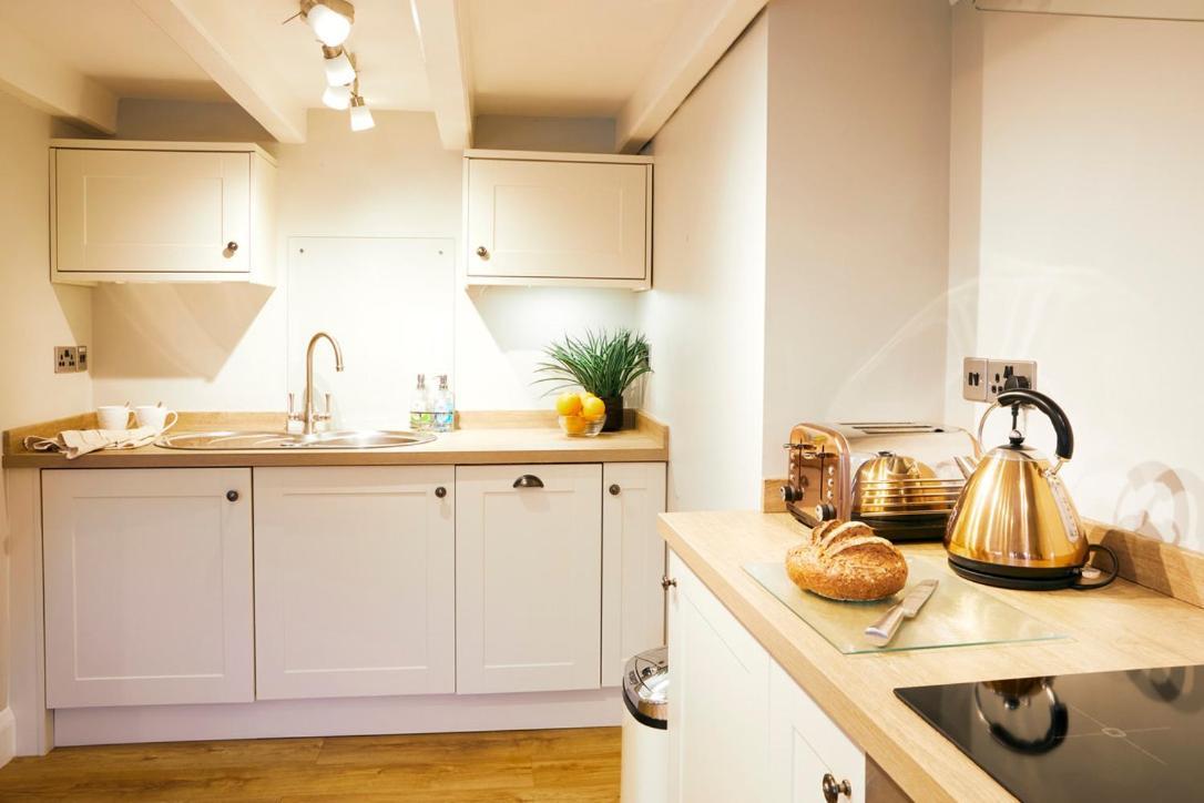 Glasswing Stays The Nest Whitby Extérieur photo