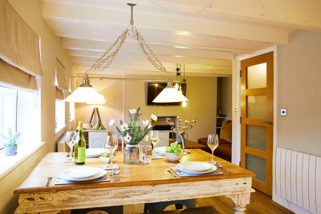 Glasswing Stays The Nest Whitby Extérieur photo